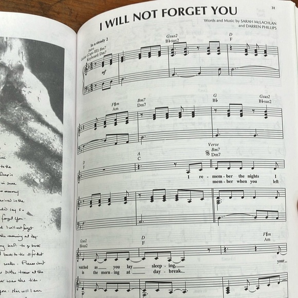 Music book: Sarah McLachlan Songbook for piano vocal and guitar - Picture 8 of 15